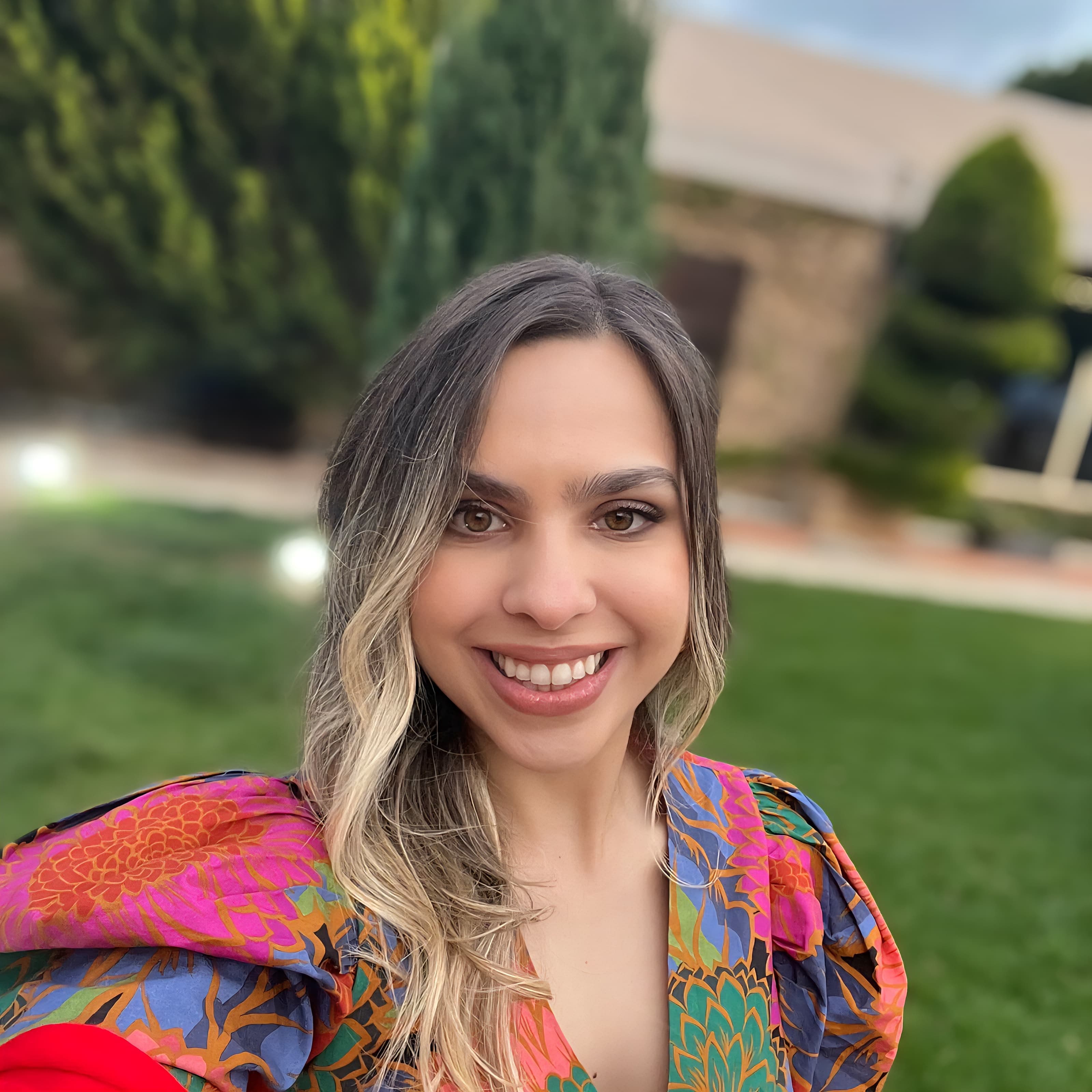 Isabel Constant — Co‐Founder